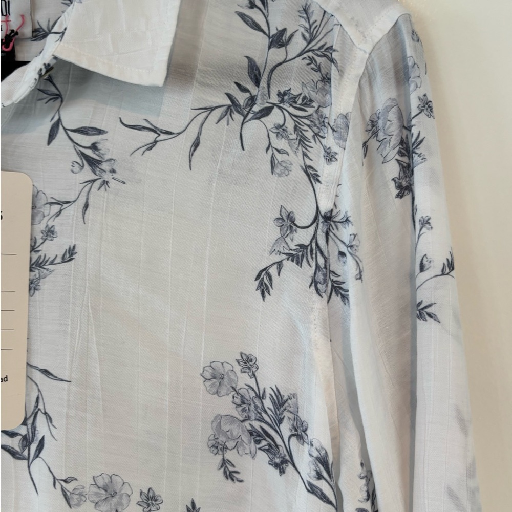 CAbi Wildflower Shirt #6889 - Picture 4 of 10